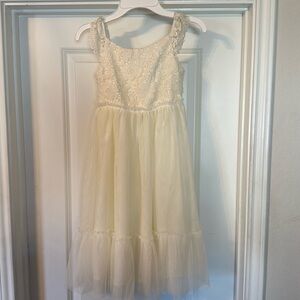H & M girl’s off white dress Size 6